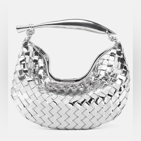 Bottega Veneta
Small Sardine leather top handle bag - Picture 5 of 11